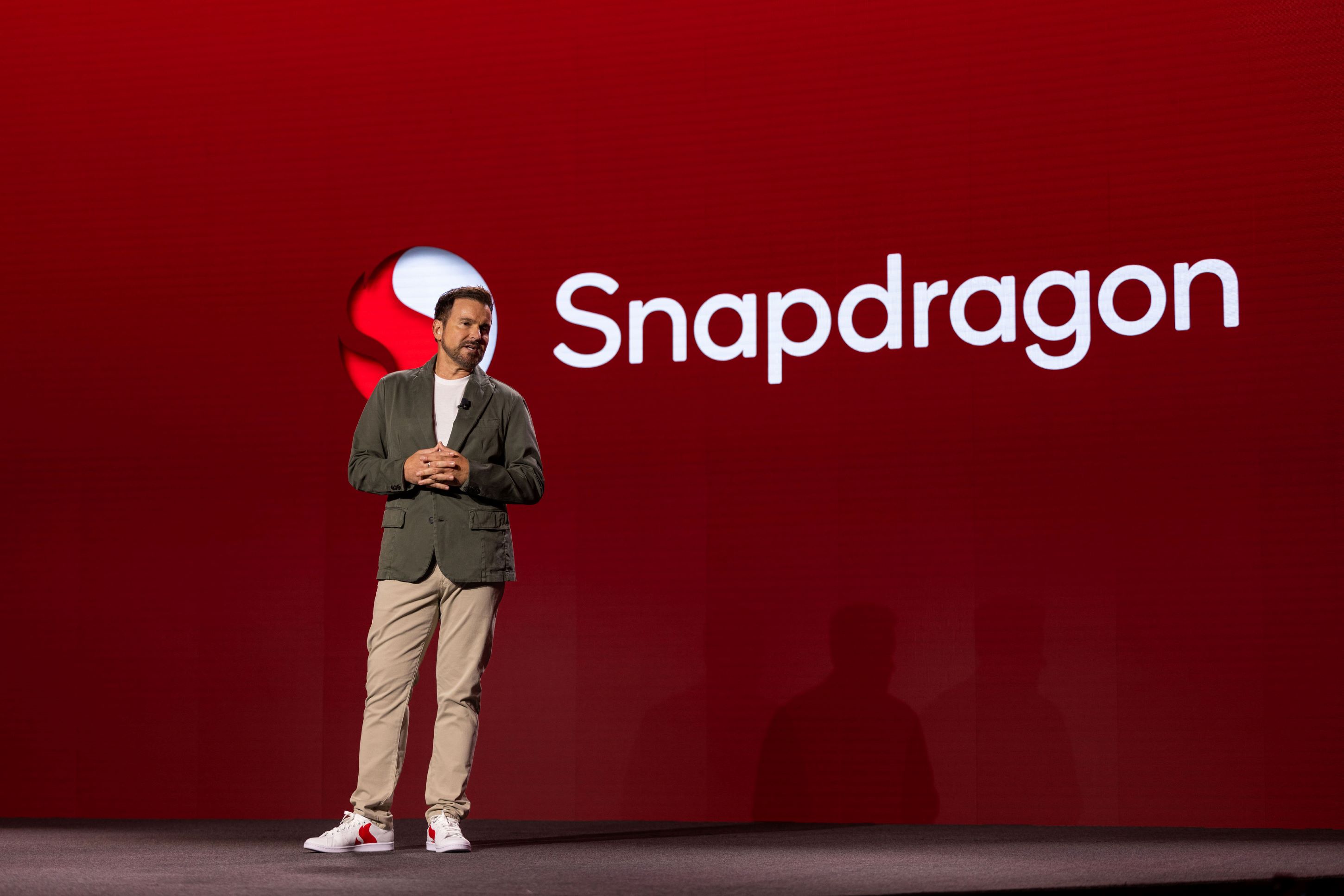 Slide /content/dam/qcomm-martech/dm-assets/images/company/news-media/media-center/press-kits/snapdragon-summit-2023/photo-gallery1/Day1Keynote1.jpg?$QC_Responsive$&fmt=png-alpha