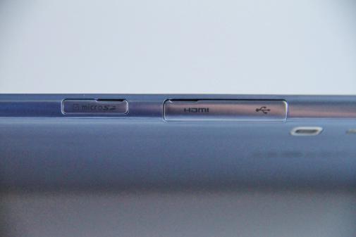 Ports on the Samsung ATIV Tab.
